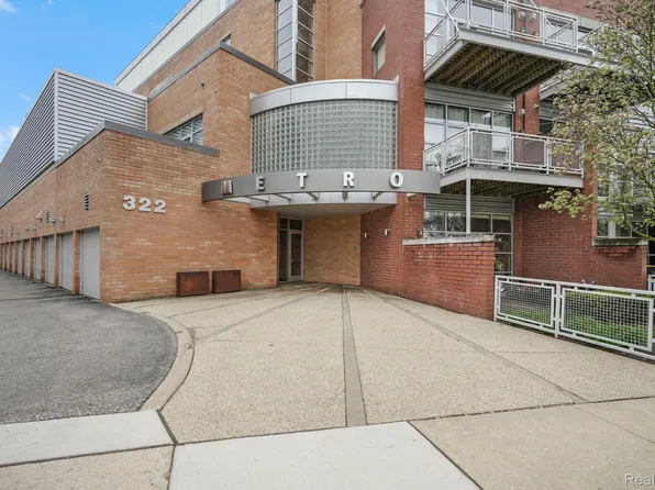322 E Harrison Ave Unit 17, Royal Oak, MI 48067