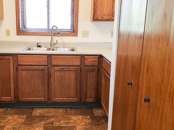 4th image of 529 Seminole Way