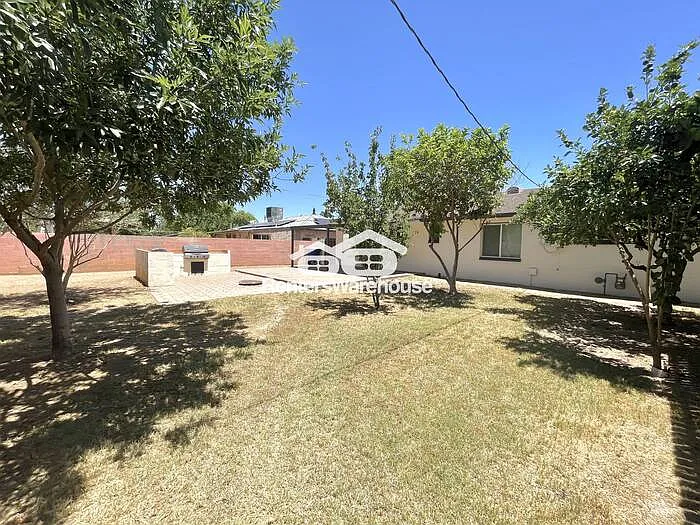 760 N Evergreen St — Photo 23