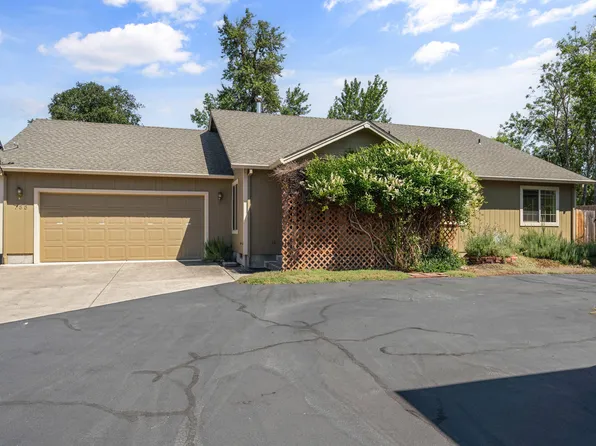 755 Hilldale Ave, Medford, OR 97504