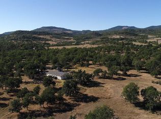 1464 S Obenchain Rd, Eagle Point, OR 97524