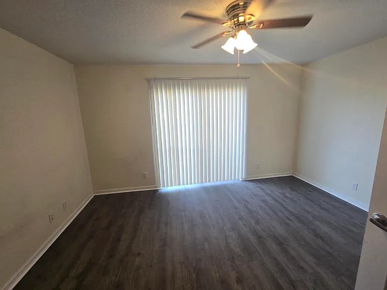 1710 NE 6th St #1308 — Photo 12