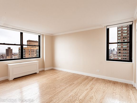 3rd image of 201 E 87th St APT 27R