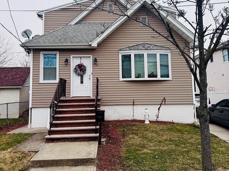 10 Anderson Ave #2 — Photo 1