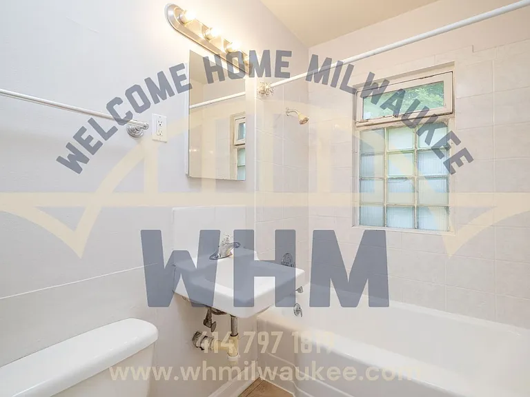 3254 S Kinnickinnic Ave — Photo 10