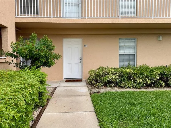 9640 Victoria Ln, Naples, FL