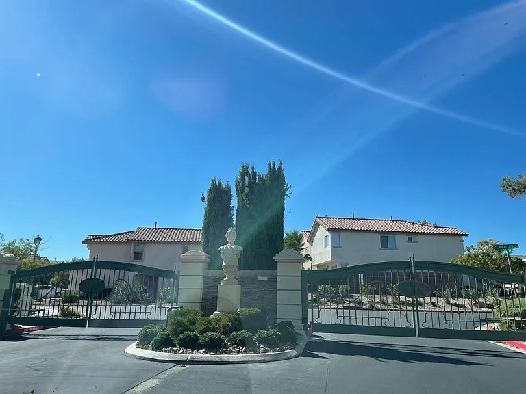 9316 Canalino Dr — Photo 3