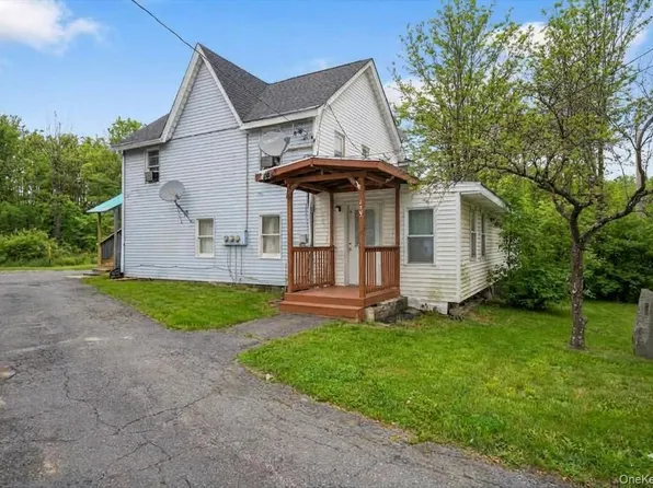 155 Huckleberry Turnpike, Wallkill, NY 12589