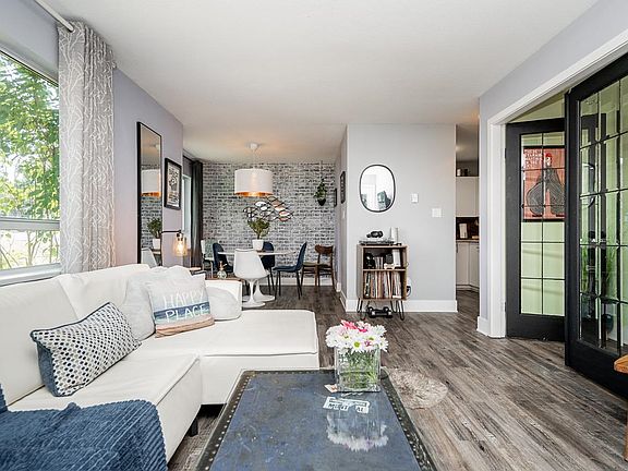 5th image of 15991 Thrift Ave #104