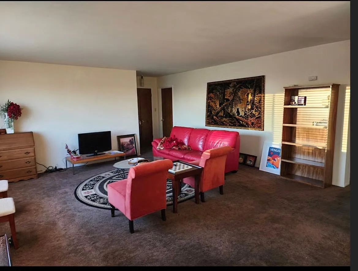 Studio, 1000 sqft, $1,700 — Photo 3