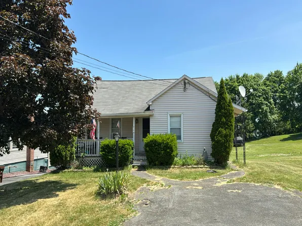 30 Orchard Ave, Ravena, NY 12143