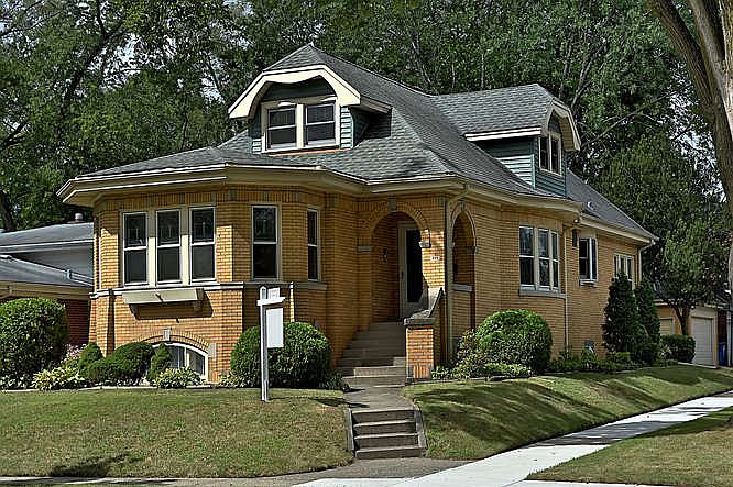 Front view of home