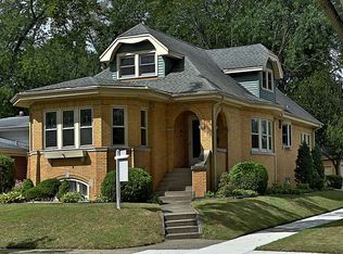 300 S Louis St, Mount Prospect, IL 60056