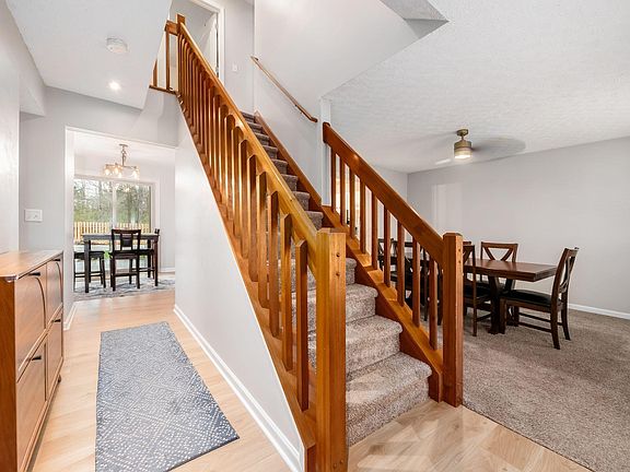 2nd image of 4006 Sandy Ridge Dr