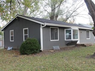 511 Main St, Perry, KS 66073