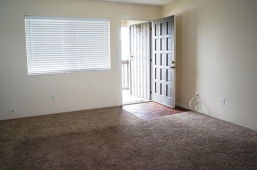 2nd image of 1015 Bush St