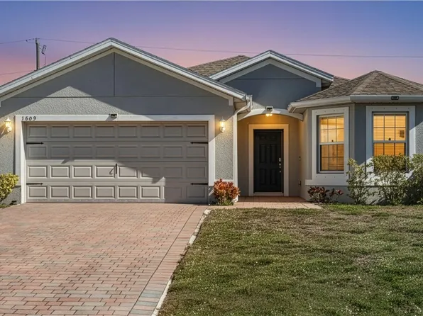 1809 NE 5th Ct, Cape Coral, FL 33909