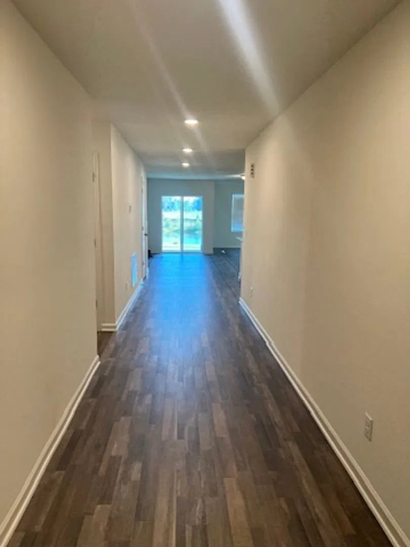 4 Bed 3 Bath with Water Views in Winding Rivert — Photo 2