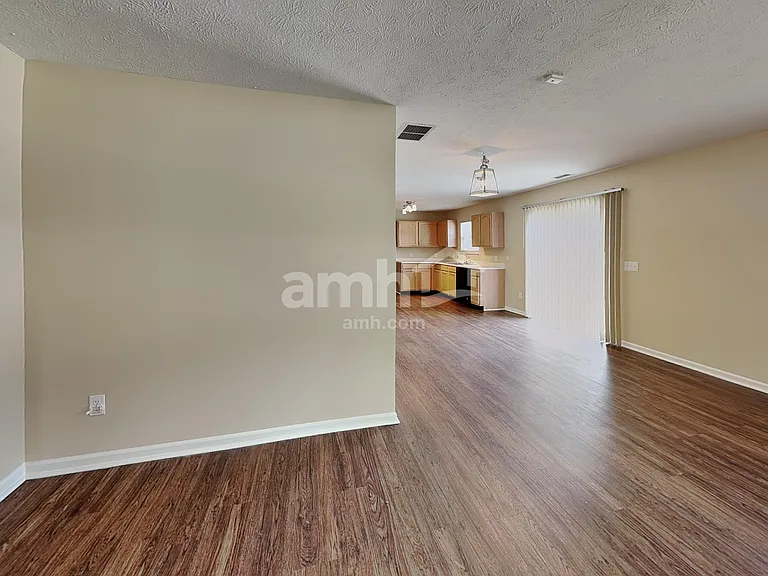 1773 Salina Dr — Photo 6