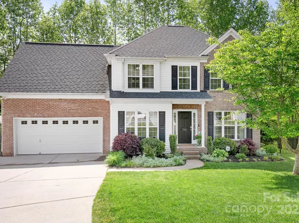 7221 Quail Hunt Dr, Stanley, NC 28164