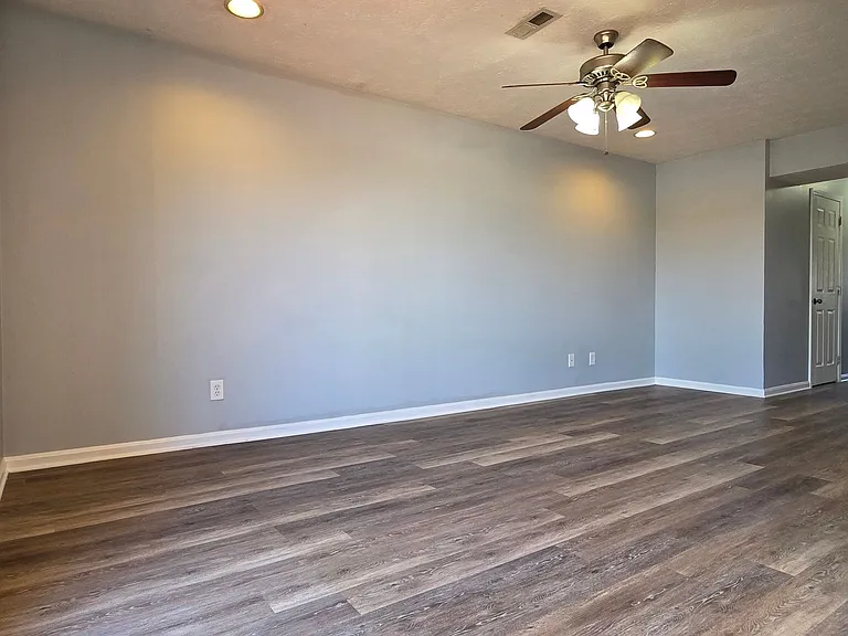 153 Twin Lakes Dr — Photo 9