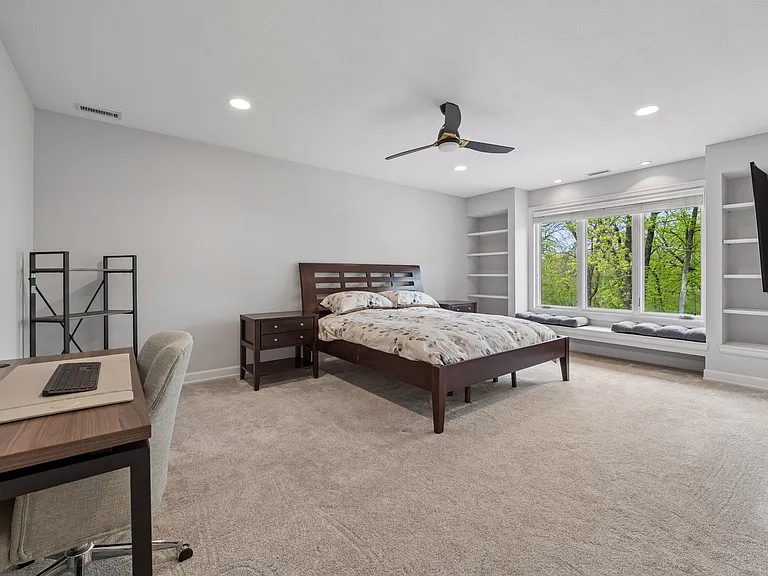 2063 Austrian Pine Ln — Photo 23