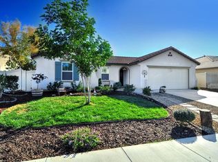 313 Yosemite Ave, Perris, CA 92570