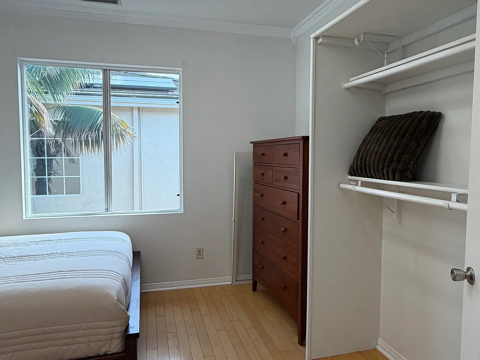 1305 Util Cir — Photo 3