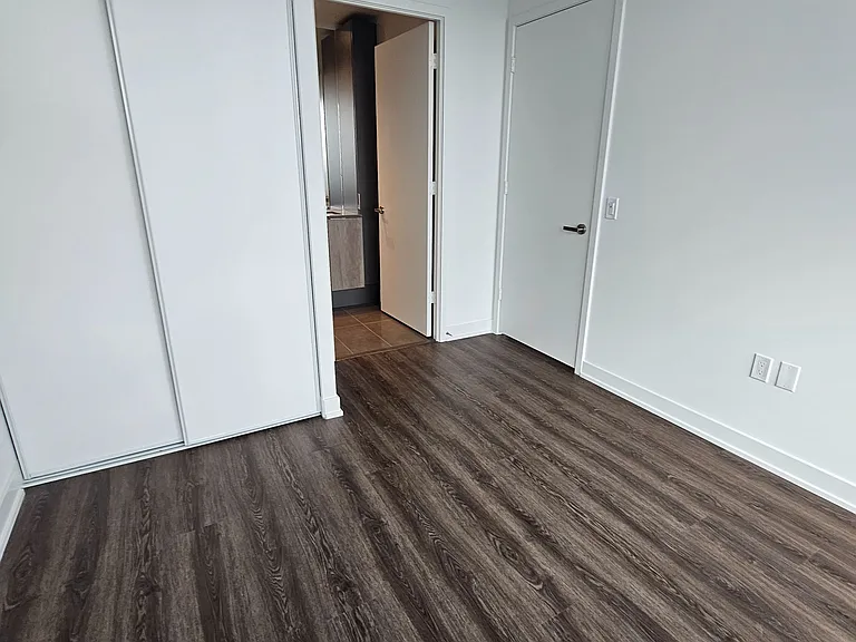 448 Burnhamthorpe Rd W #4201 — Photo 18