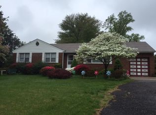8806 Verree Rd, Philadelphia, PA 19115
