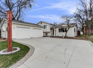 2660 Tampa Dr, Wolverine Lake, MI 48390