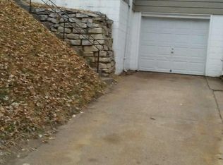 3312 Ernst St, Omaha, NE 68112