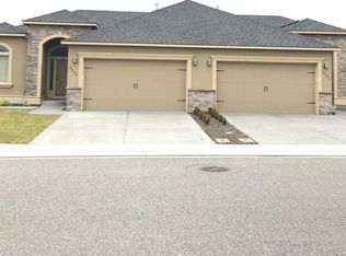 2395 Delle Celle Dr, Richland, WA 99354