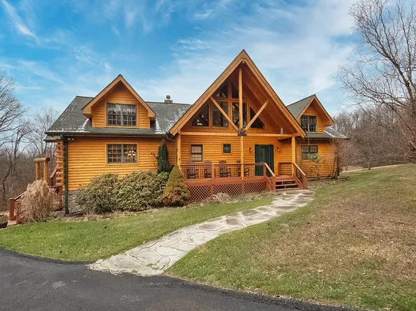 2009 Conley Ln, Tarentum, PA 15084