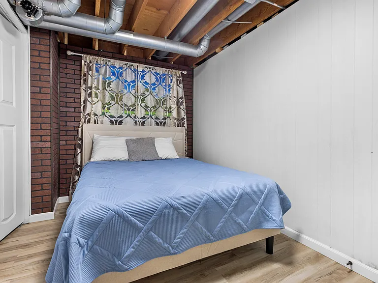 2550 Bordeaux Dr — Photo 15