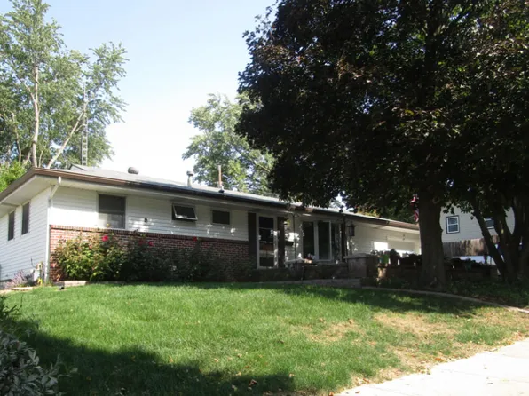 910 Lemay Dr, Bellevue, NE 68005