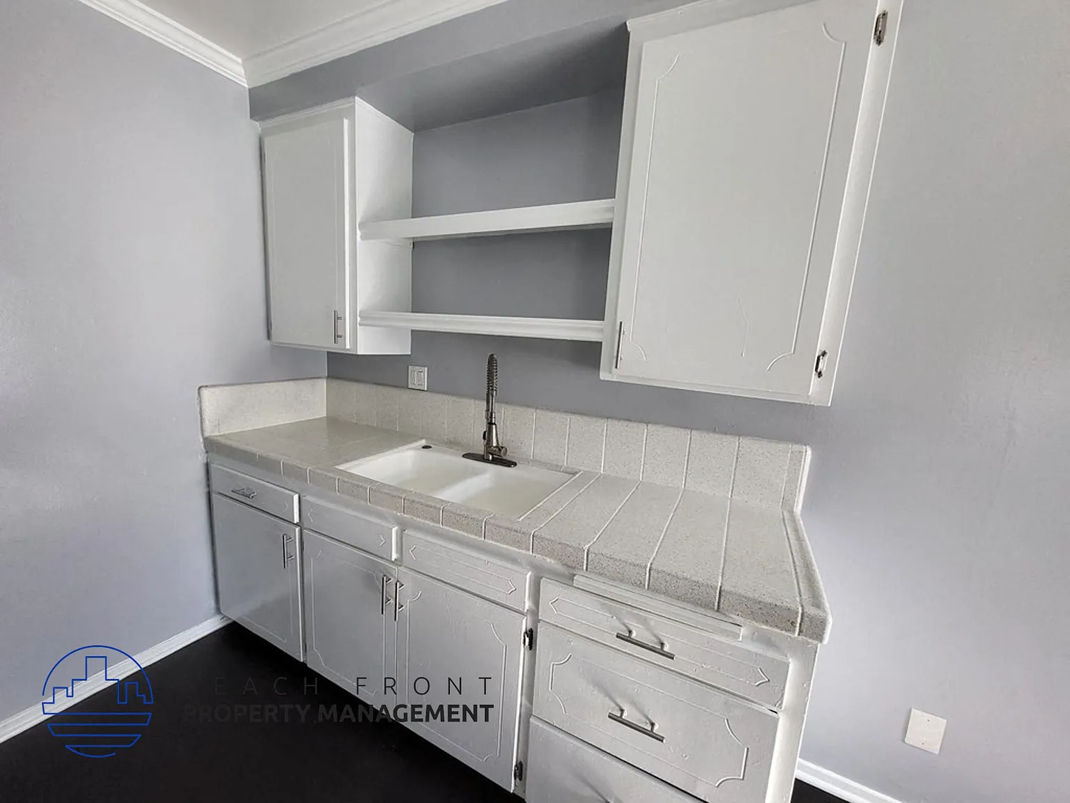 12022 Birch Ave — Photo 3