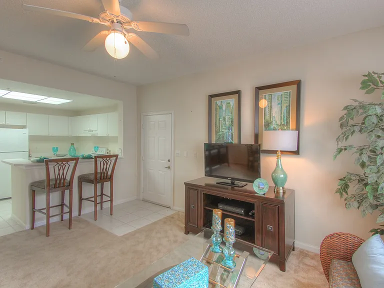 Polo Glen Apartment Homes — Photo 12