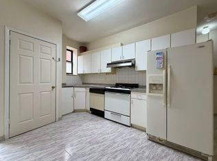 182 Bay 22nd St APT 4A, Brooklyn, NY 11214