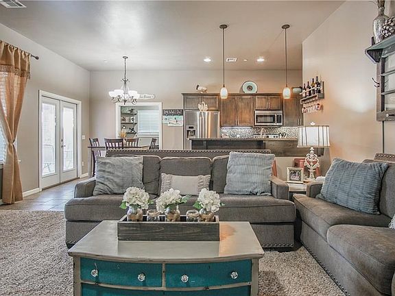 4th image of 8309 NW 141st Cir