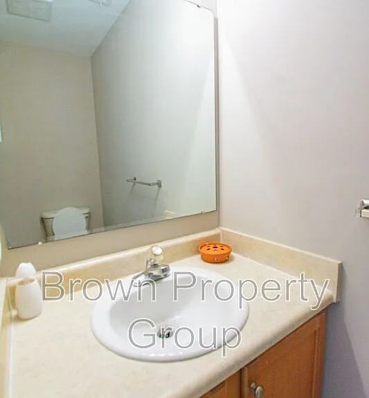 452 Cityview Ln — Photo 8