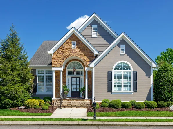 1850 Holden Farm Pl, Ooltewah, TN 37363