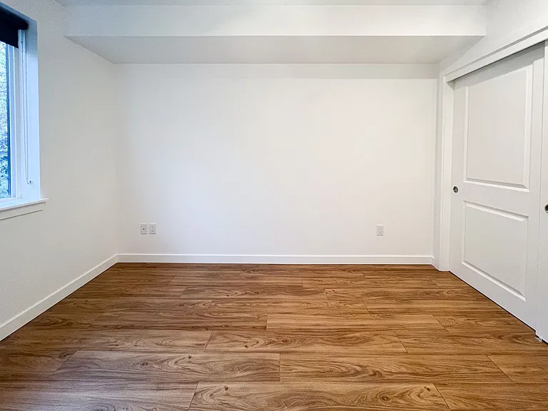 Leeward Apartments — Photo 33