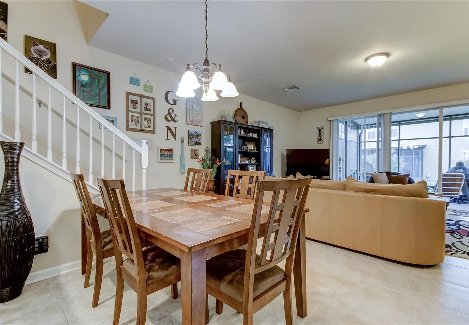3 bed, 2.5 bath, 1750 sqft, $2,600 — Photo 4