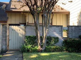 8618 Dairy View Ln, Houston, TX 77072