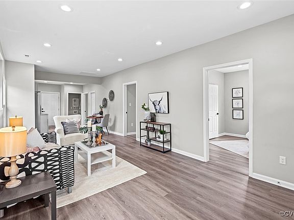 5th image of 3417 Oaklawn Blvd