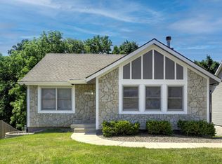 6128 N Coventry Ave, Kansas City, MO 64151