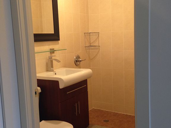 4th image of 10607 Northern Blvd #3B