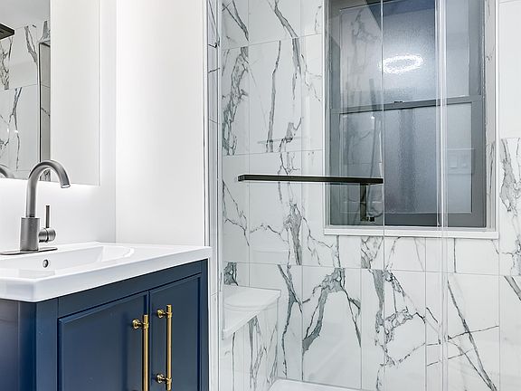 4th image of 4512 Chouteau Ave #1W