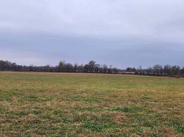 3 Hollow Springs Rd, Bradyville, TN 37026